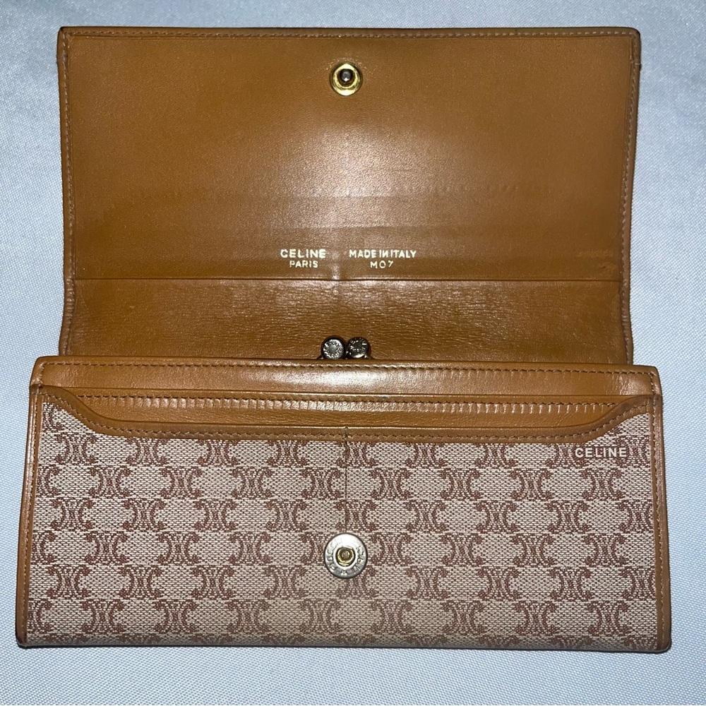 CELINE Tan Kisslock Long Wallet EUC Macadam Print in Leather & Coated Canvas - Picture 2 of 15